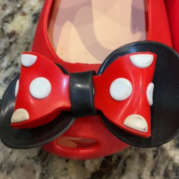 IFans Minnie Mouse Toddler Shoes with Bow Design - Picture 7 of 7